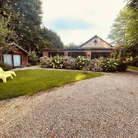 別荘 De La A La Campagne ブルヴィル